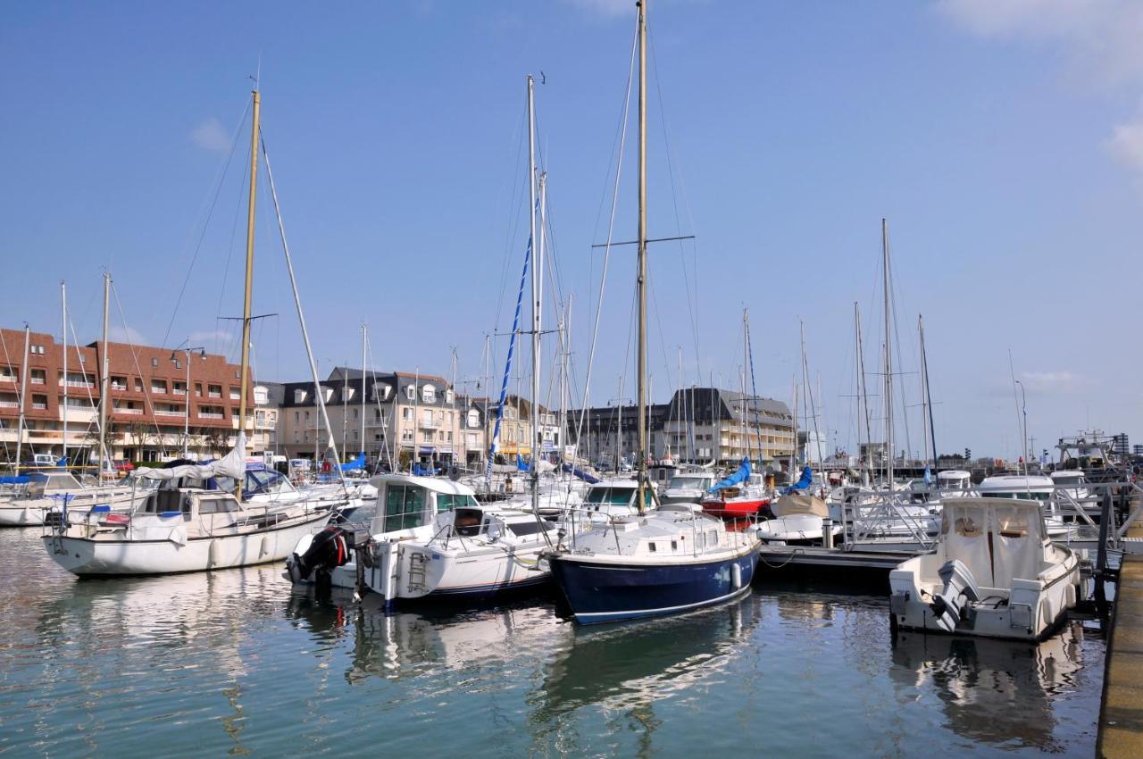 Le levant - avec loggia - à 20m de la plage Courseulles-sur-Mer Esterno foto